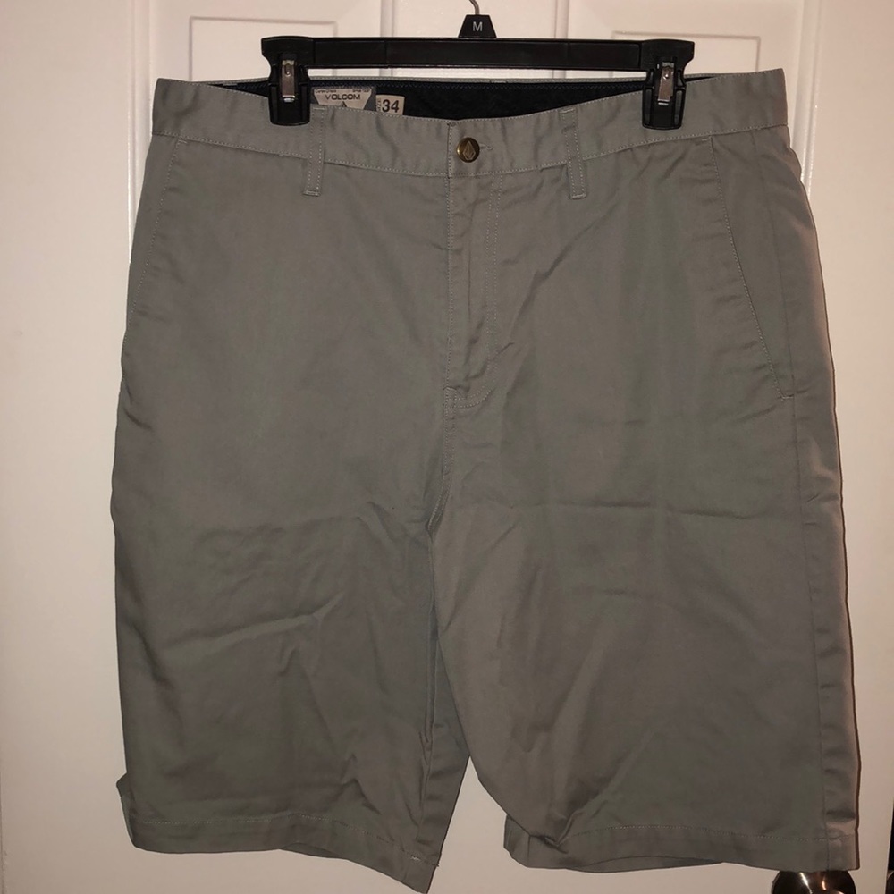 Volcom gray shorts